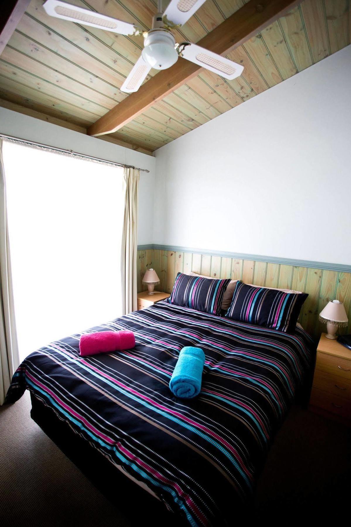 Walkabout Motel Ръдърглен Екстериор снимка